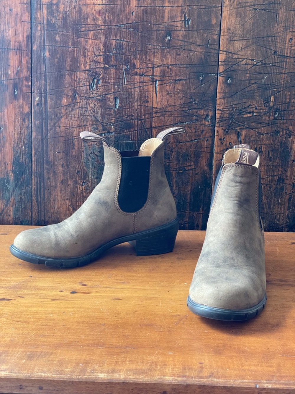 Blundstone 1677 Rustic Brown Chelsea Boots Women's 7.5 US - Picture 2 of 13